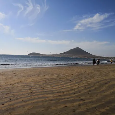 Large Beachfront Medano Lägenhet