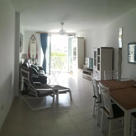 Daire Large Beachfront Medano *